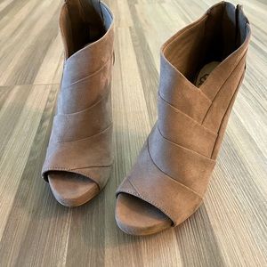 Fergalicious Tuff Peep Toe Shooties